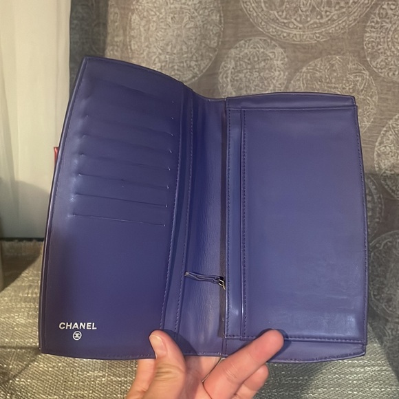 Chanel grape purple patent leather long bifold walletserial sticker still intact - Picture 3 of 7